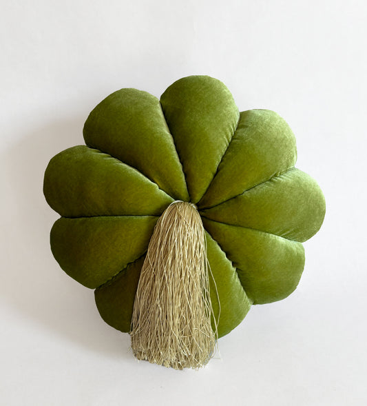 FULL BLOOM, PEAR GREEN- SEAWEED TASSEL